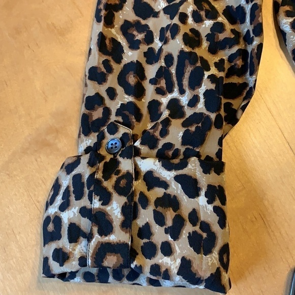 Veronica Beard Leopard Print Silk Blouse 2 - Picture 8 of 10